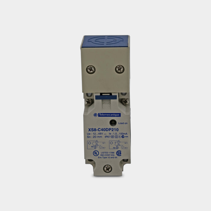 XS8C40DP210
